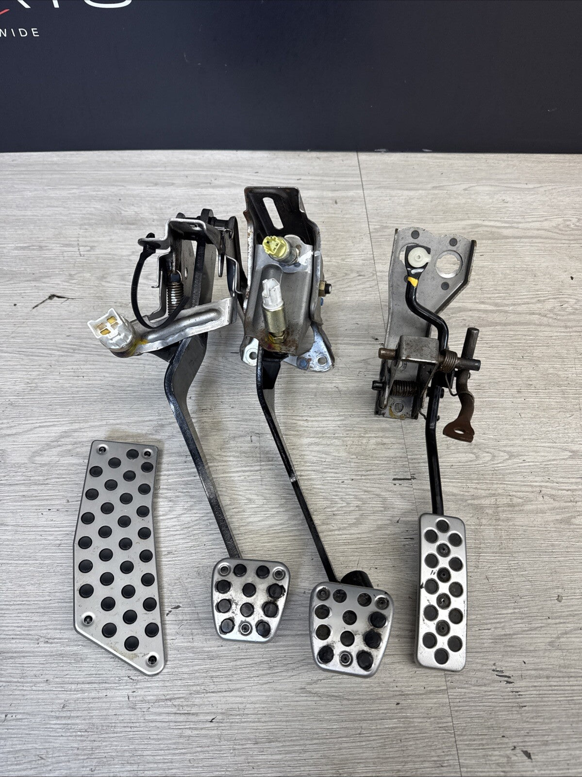 gas brake clutch pedals 00-05 HONDA S2000 S2k PEDAL SET GAS BRAKE & CLUTCH PEDALS W ALL SENSOR