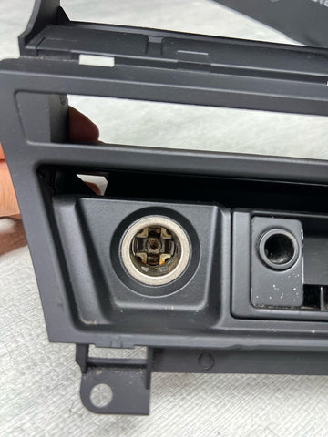 BMW 01-06 E46 M3 Radio Non Navi Mounting Bracket Storage Tray Missing Flap