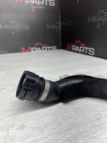 06-10 BMW E60 E63 E64 M5 M6 LEFT DRIVER RADIATOR UPPER SUPPLY HOSE