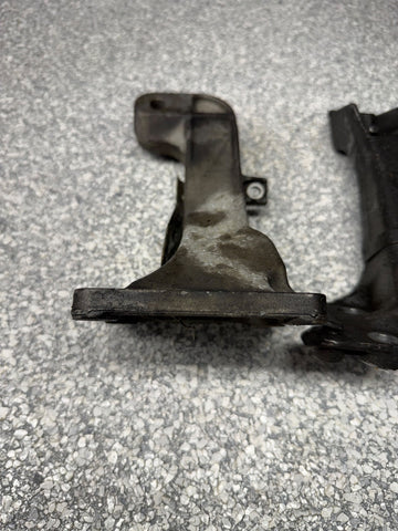 92-02 BMW E36 Z3 Left & Right Engine Mount Support Bracket Set 1141137 1138249