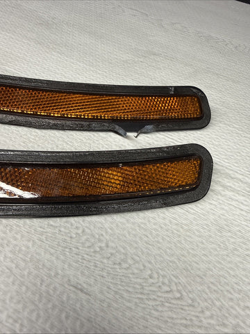 BMW 21-26 G80 G82 G83 M3 M4 Reflectors Side Markers Pair 63148077223 63148077224