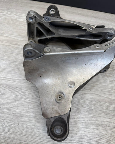 08–13 BMW M3 E92 Engine Support Bracket Mount Left+Right OEM 2283203 / 2283204