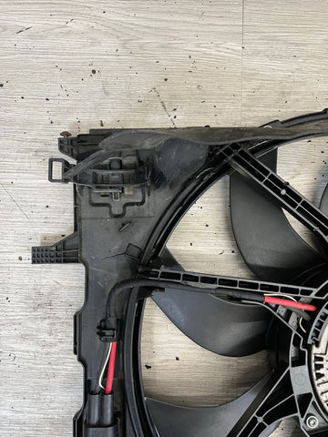 BMW 15-20 F80 F82 F83 M3 M4 ENGINE RADIATOR COOLING FAN MOTOR SHROUD 7850474