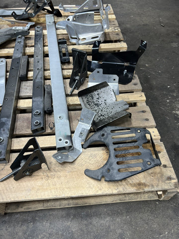 10-15 Ferrari 458 Italia Miscellaneous Brackets Mounts