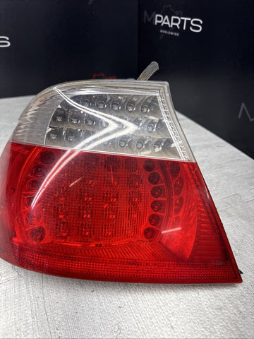 01-06 E46 BMW 330 M3 CONVERTIBLE REAR LED TAIL LIGHT DRIVER 6937453 *Notes*