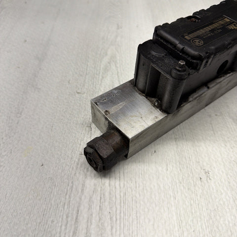 BMW S54 E46 M3 VANOS Control Solenoid Valve Block MCU 2001-2006
