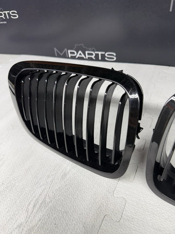 01-06 BMW E46 M3 Front Kidney Grilles Grills Gloss Black