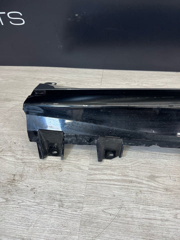 20-25 BMW G06 RIGHT PASSENGER SIDE SKIRT ROCKER MOLDING DRAVIT GREY