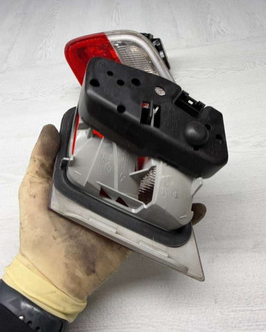 2000–2003 BMW 3 Series E46 Rear Trunk-Lid Tail Light Lamp Left+Right OEM