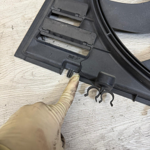 08-13 BMW M3 E9x Radiator Cooling Auxiliary Electric Fan OEM 7561859-02 *NOTES