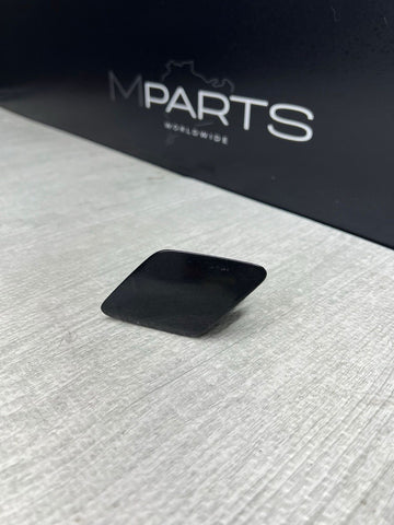 OEM BMW F80 F82 F83 M3 M4 Front Bumper Left Nozzle Washer Cover Sapphire Black