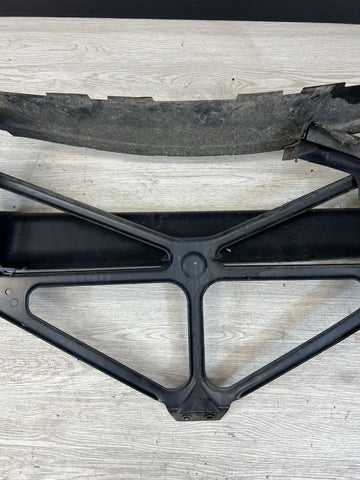 BMW 16-18 F87 M2 RADIATOR LOWER AIR DUCT BRACE 51748062165 8062165