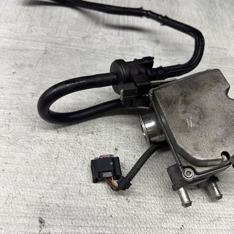08-13 OEM BMW E90 E92 E93 M3 S65 Engine Idle Control Valve Actuator 7838024