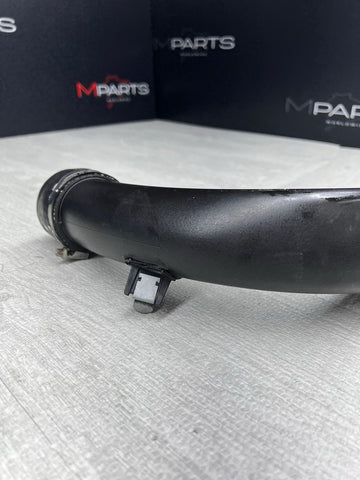 BMW F80 F82 F83 F87 M2 M3 M4 S55 INTERCOOLER CHARGE PIPE 11617846245 OEM