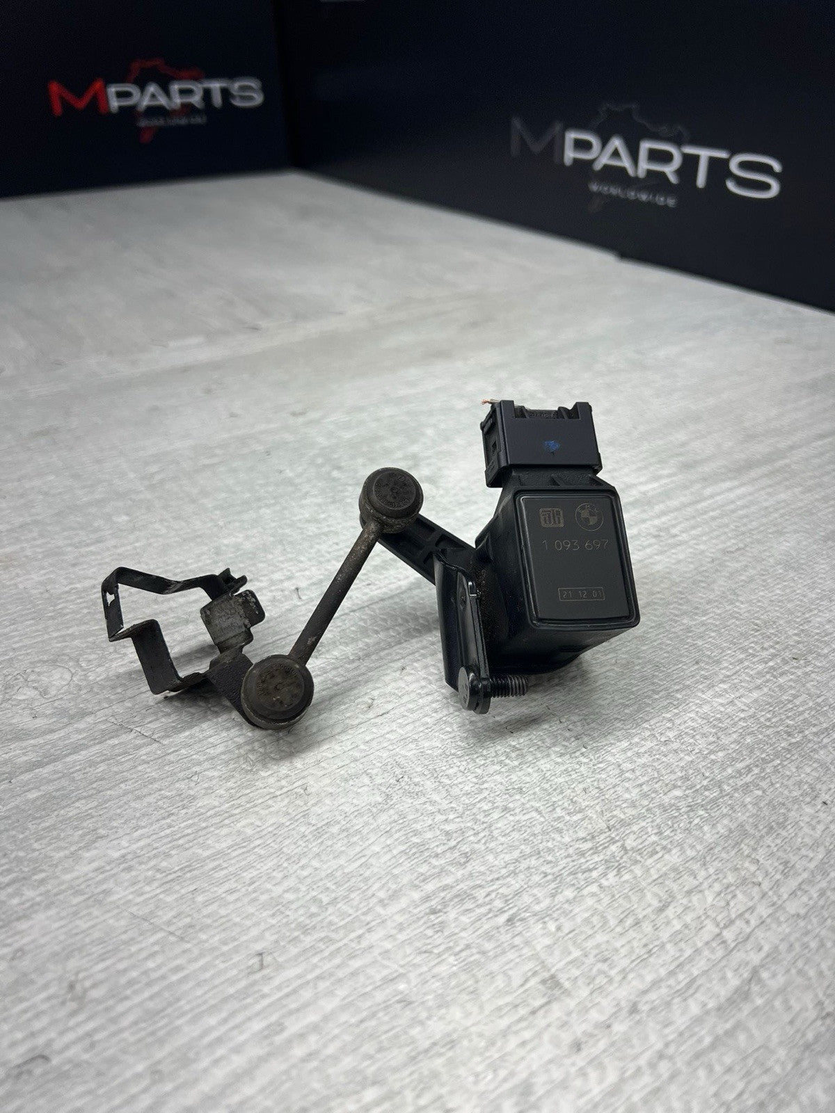 01-06 BMW E46 M3 Front Right Suspension Height Level