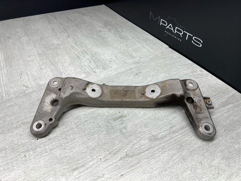 15-20 BMW F80 F82 F83 M3 M4 TRANSMISSION GEARBOX SUPPORT MOUNT BRACKET OEM