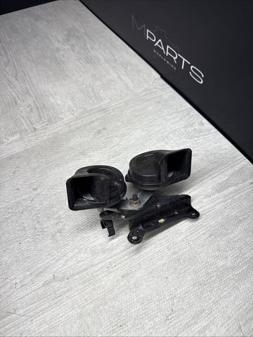 2002-2006 BMW E46 M3 Factory Horns Pair High Low Pitch USED OEM