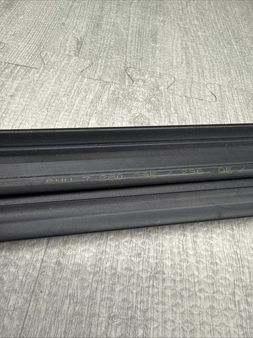 14-20 BMW 4 F33 F83 M4 CONVERTIBLE REAR RIGHT WINDOW SLOT SEAL TRIM MOULDING OEM
