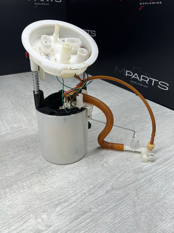 08-13 BMW E90 E92 E93 M3 Gas Fuel Pump Unit Assembly 2283477 OEM