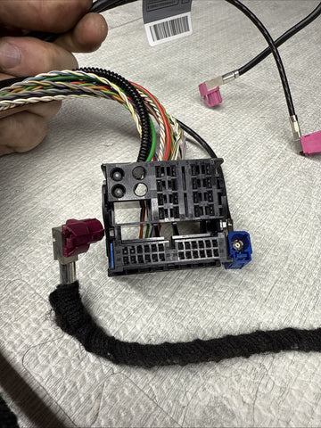 BMW OEM GENUINE E90 E92 E93 M3 RADIO WIRING HARNESS PIGTAIL PLUG WIRES