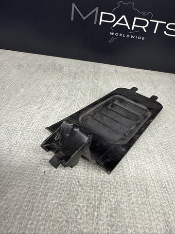 18-23 BMW F90 M5 FRONT WHEEL ARCH FLOOR ACCESS COVER LID 51718070703 GENUINE