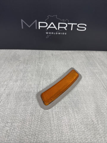 15-20 BMW F80 F82 F83 M3 M4 Front Side Marker Light Reflector Passenger 7848582