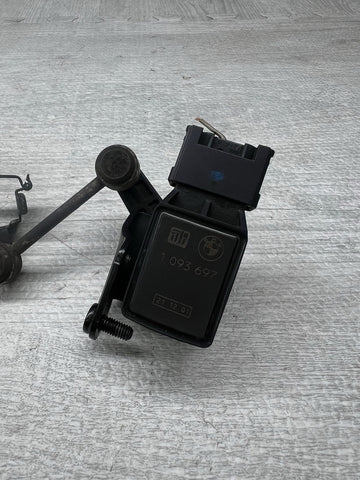 01-06 BMW E46 M3 Front Right Suspension Height Level Leveling Sensor 1093697