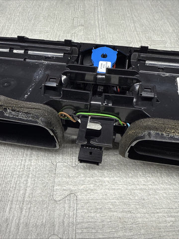 OEM 2015-2020 BMW F80 F82 F83 M3 M4 Center Dash Heat A/C Air Vent Grille