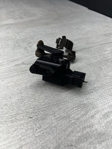 01-06 BMW E46 M3 Front Right Suspension Height Level Leveling Sensor 1093697
