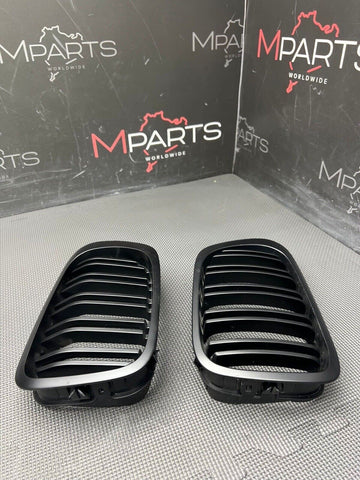 01-06 BMW E46 M3 Front Kidney Grilles Matte Black Double Slotted