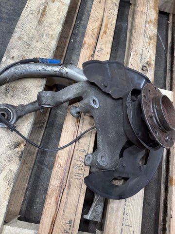 BMW E39 M5 2000-2003 OEM FRONT LEFT DRIVER SPINDLE KNUCKLE HUB CONTROL ARMS