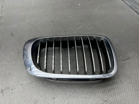 01-06 BMW E46 M3 Front Passenger Right Chrome Frame Kidney Grille Genuine