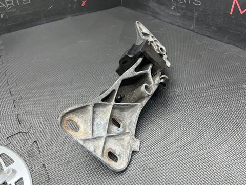 1094722 00-03 BMW E39 M5 Transmission Bracket RT-1094723.9 22.31-1095672