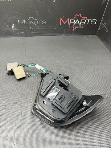 04-06 BMW E46 325 330 M3 COUPE REAR RIGHT OUTER LED TAIL LIGHT EAGLE EYES