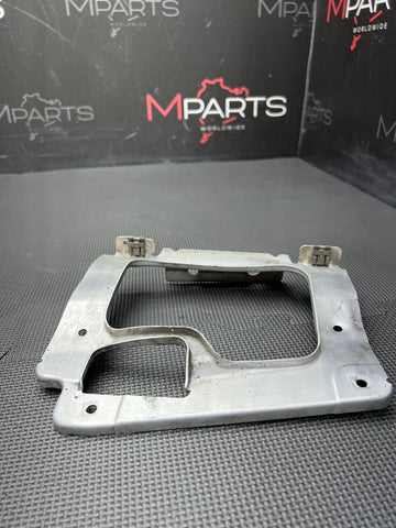 BMW E46 M3 LEFT DRIVER AIR BRAKE DUCT BRACKET 51717892797 ORIGINAL