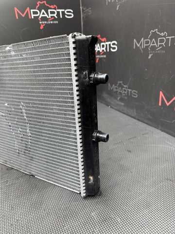 15-20 BMW F80 F82 F83 M3 M4 COOLANT RADIATOR 17112284608 2284608 *Small damage