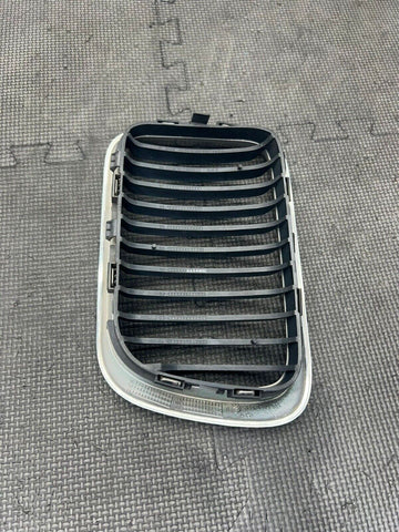 97-99 BMW E36 325 328 M3 Chrome OEM Kidney Grille Right Passenger Side 8195094