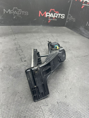 01-06 BMW E46 M3 GAS PEDAL + COVER