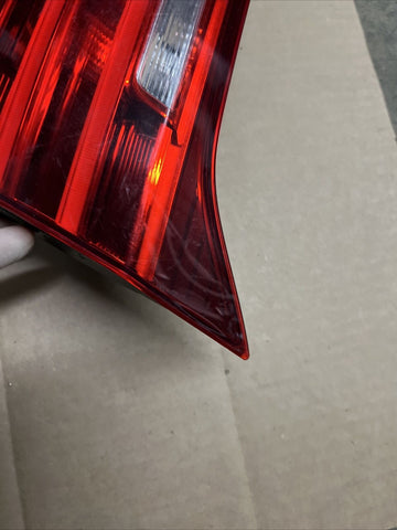 15-19 BMW F82 F83 M4 REAR RIGHT PASSENGER SIDE TRUNK LID TAIL LIGHT OEM