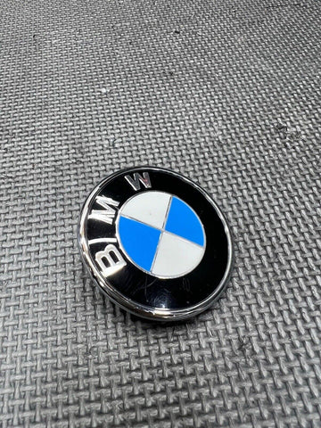 01-06 BMW E46 325 330 M3 CONVERTIBLE TRUNK EMBLEM LOGO BADGE 7019946 OEM