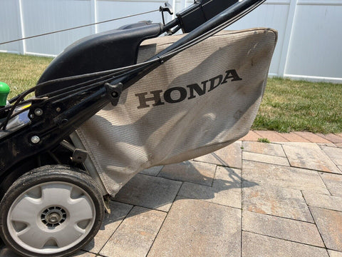 (PICKUP ONLY) Honda HRX217 21" 4-in-1 Versamow Self-Propelled Lawn Mower