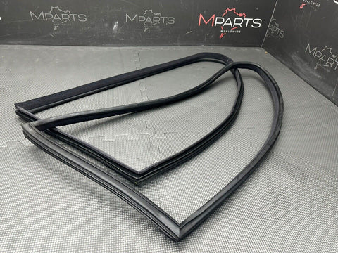 94-99 BMW E36 M3 Coupe Rear Window Panel Seals Black Right Left Quarter