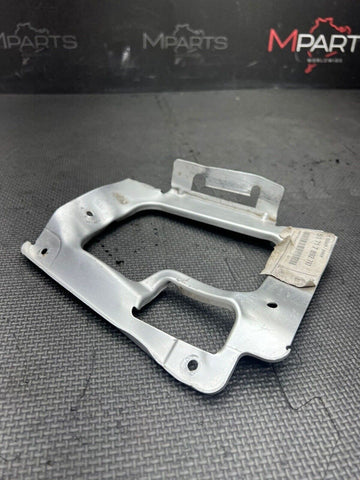 01-06 BMW E46 M3 FRONT LEFT AIR DUCT BRACKET 51717892797 7892797 ORIGINAL