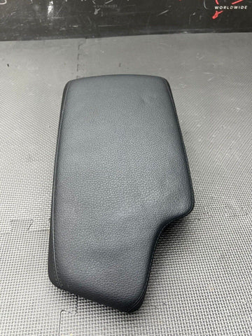 15-20 BMW F80 F82 F83 M3 M4 Center Console Armrest Arm Rest Top Black